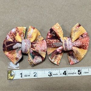 Hand made pair of Piggies, Clip On Hairbows. NEW